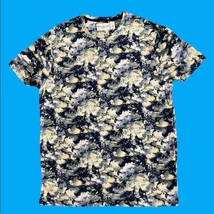 A&F MUSCLE FLORAL TEE LARGE